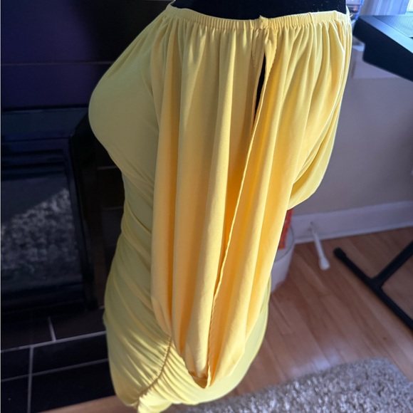 Yellow Off-Shoulder Ruched Dress - Picture 2 of 4